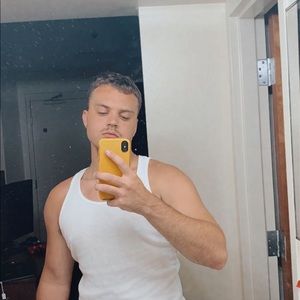 Meet your Posher, Ethan